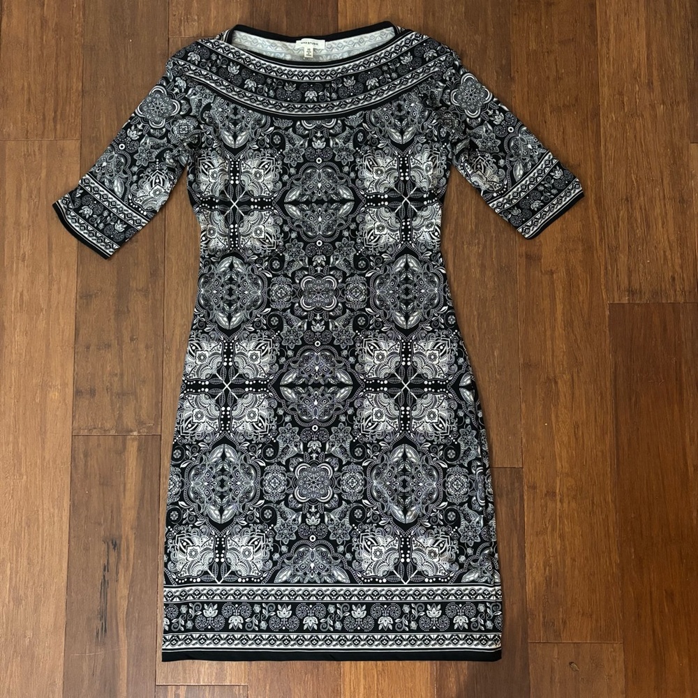 Max Studio NWOT Black & White Intricate Tile Print Mini Dress Size XS